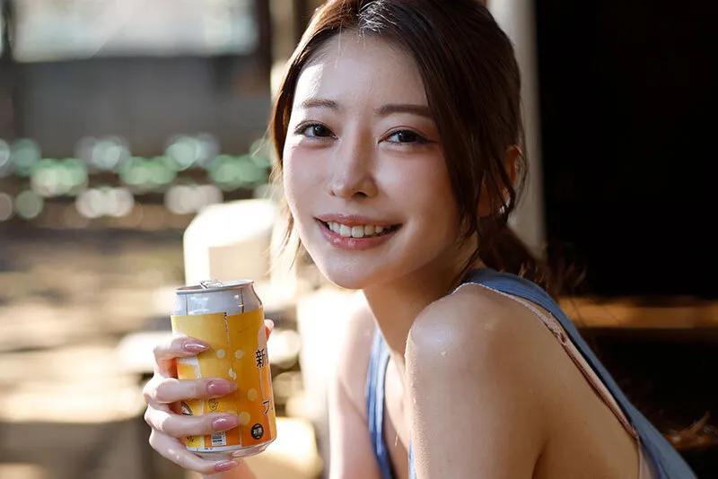 Chịch chị nhà kề bên xinh đẹp khi về quê